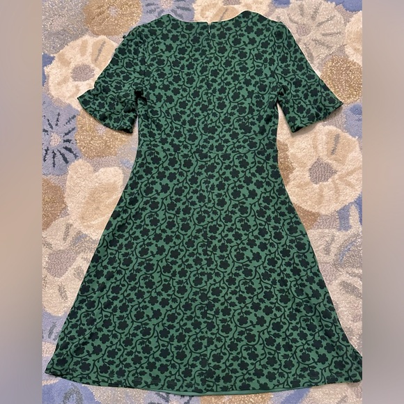 Boden 1/2 sleeve Alexis Jersey Dress in Green Enchanted Vine ZP1 - Picture 7 of 11